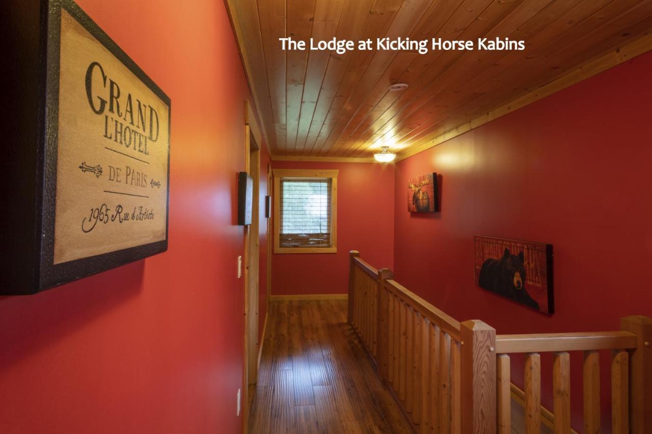 Kicking Horse Kabins Golden Dış mekan fotoğraf
